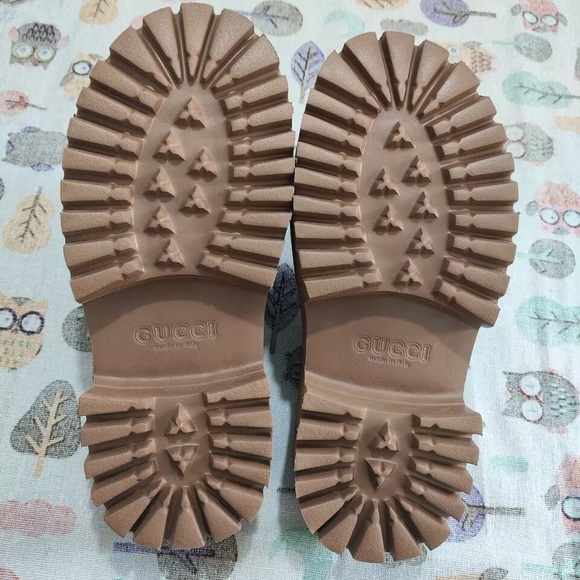 Gucci Leather Slippers - Picture 11 of 12